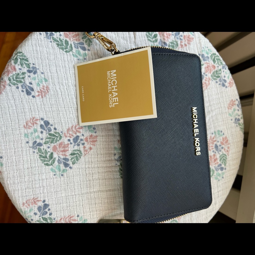 NWT Michael Kors Jetset wallet in navy - Picture 8 of 13